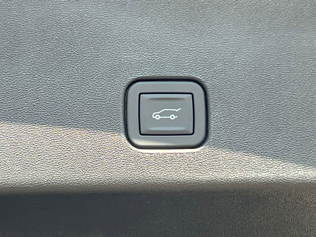 New 2025 Cadillac Optiq Sport 1 AWD/4WD image 33