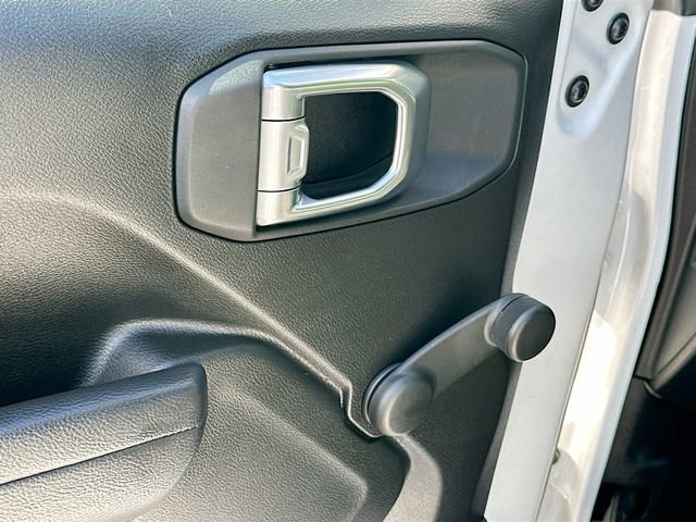 Used 2024 Jeep Wrangler Sport AWD/4WD image 17