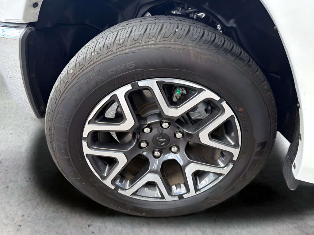 Used 2026 RAM 1500 Laramie AWD/4WD image 38