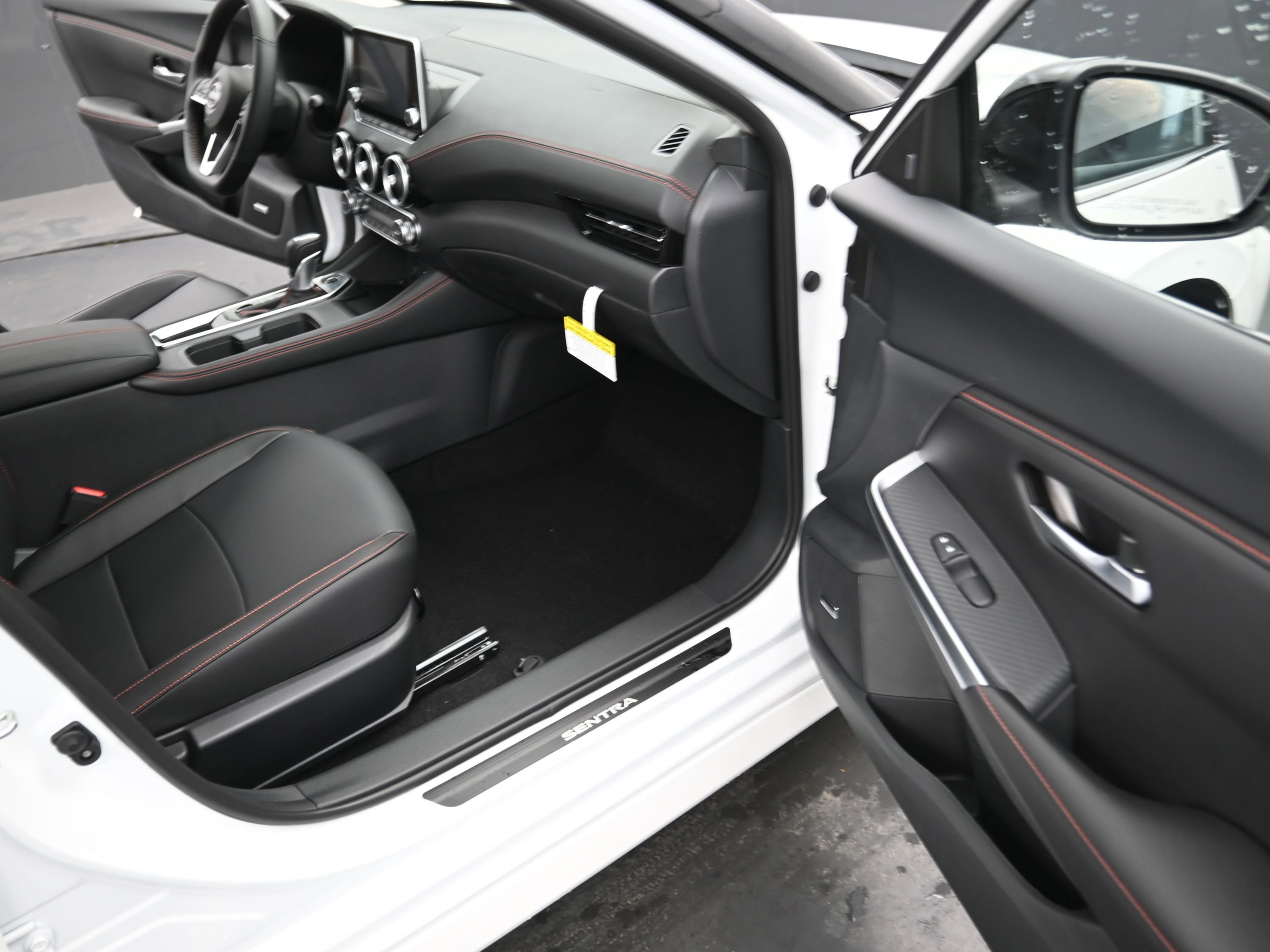 New 2025 Nissan Sentra SR w/ SR Premium Package image 20