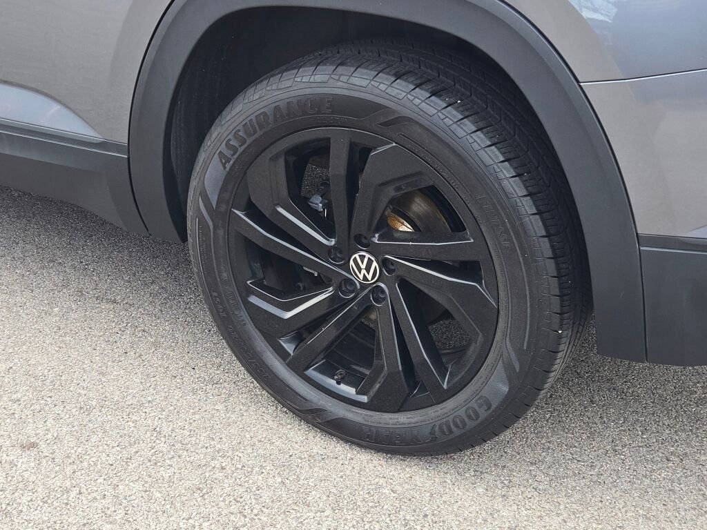 Used 2023 Volkswagen Atlas SE image 19