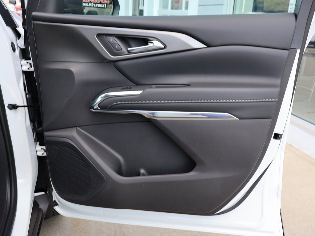 New 2026 Chevrolet Traverse LT w/ Driver Confidence Package image 32