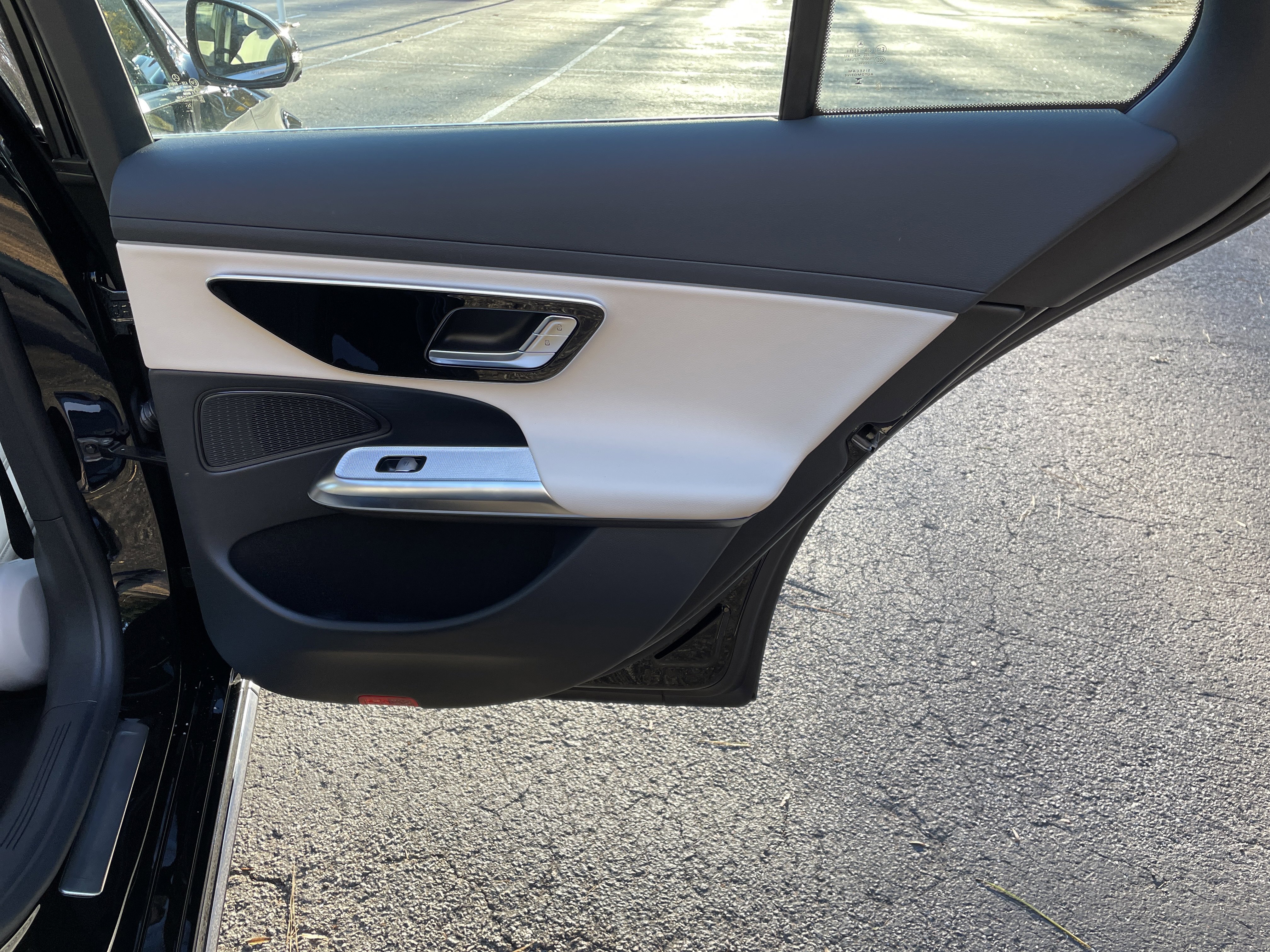 New 2026 Mercedes-Benz E 350 4MATIC Sedan image 39