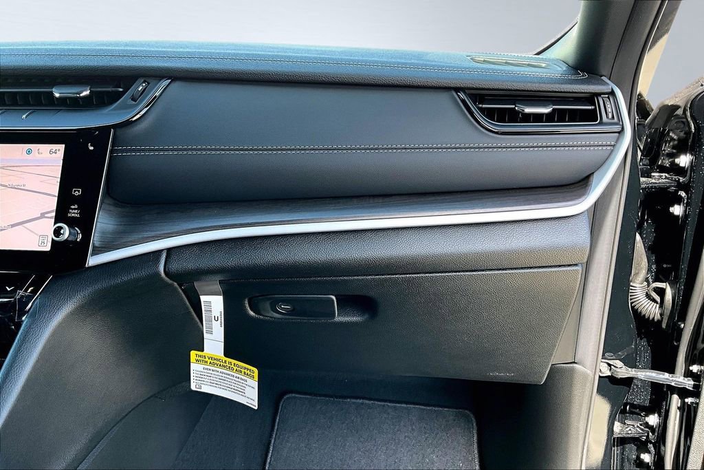 New 2026 Jeep Grand Cherokee Limited image 17