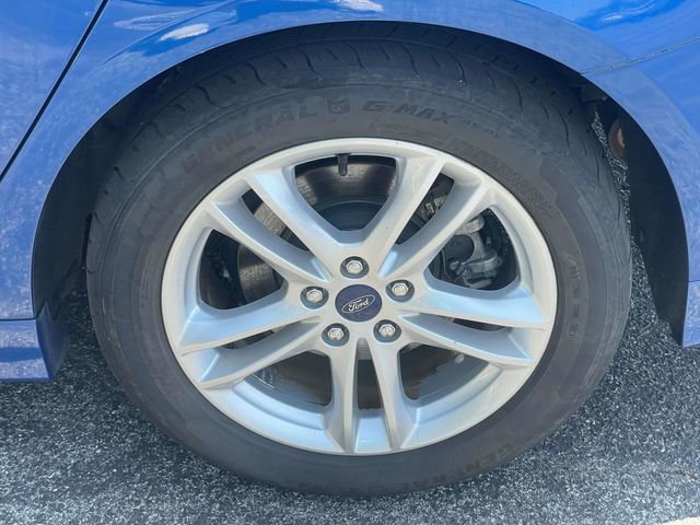 Used 2018 Ford Fusion SE w/ Fusion SE Technology Package FWD image 11
