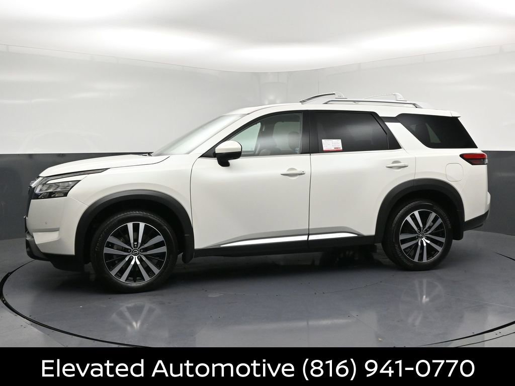 Certified 2023 Nissan Pathfinder Platinum w/ Cargo Package AWD/4WD image 2