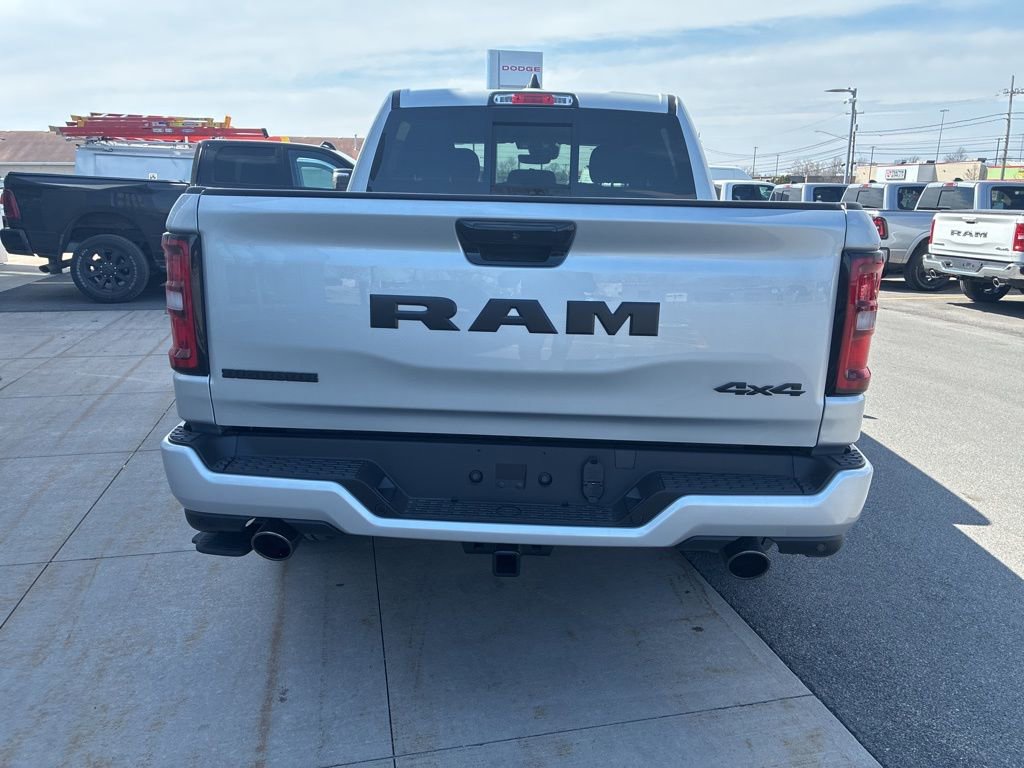 New 2026 RAM 1500 4x4 Crew Cab image 9
