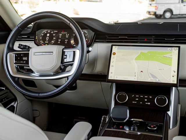 Used 2023 Land Rover Range Rover SE image 18