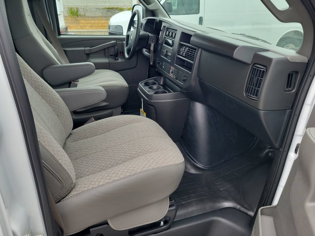 New 2026 Chevrolet Express 2500 w/ Driver Convenience Package RWD image 16