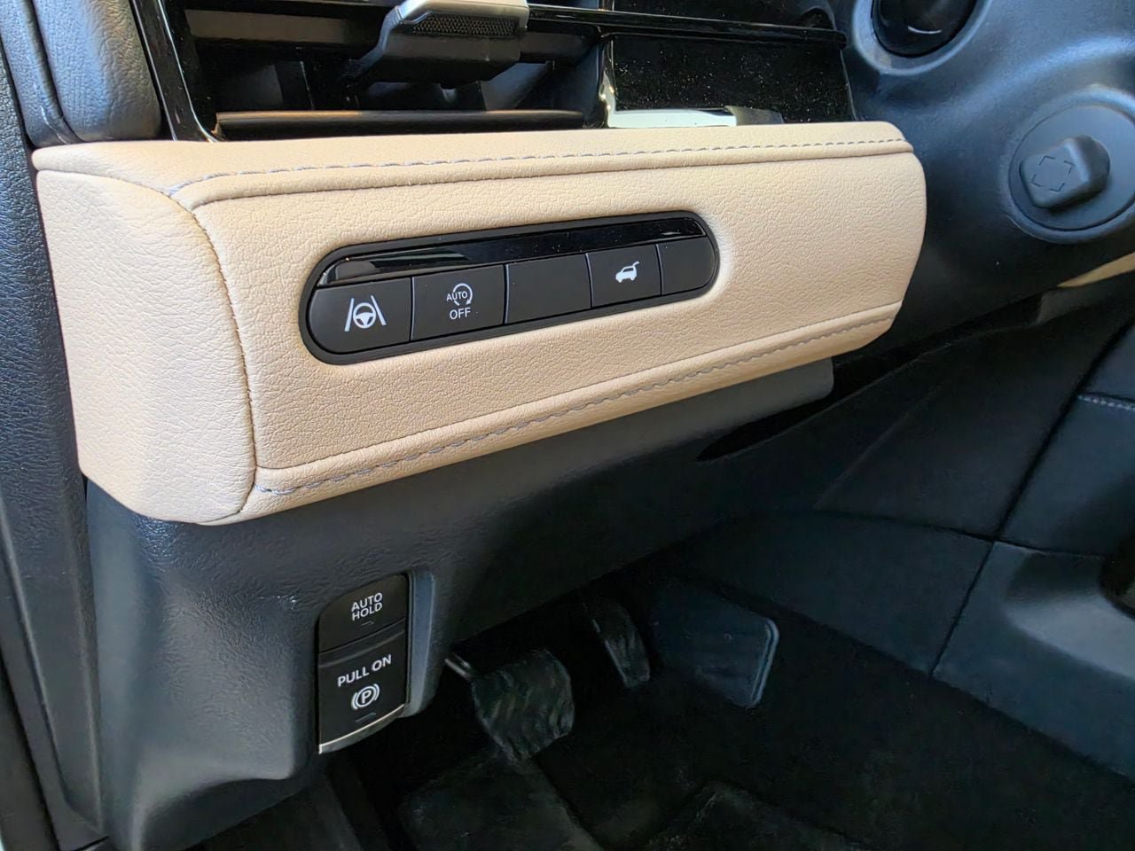 Certified 2026 INFINITI QX80 Pure AWD/4WD image 17