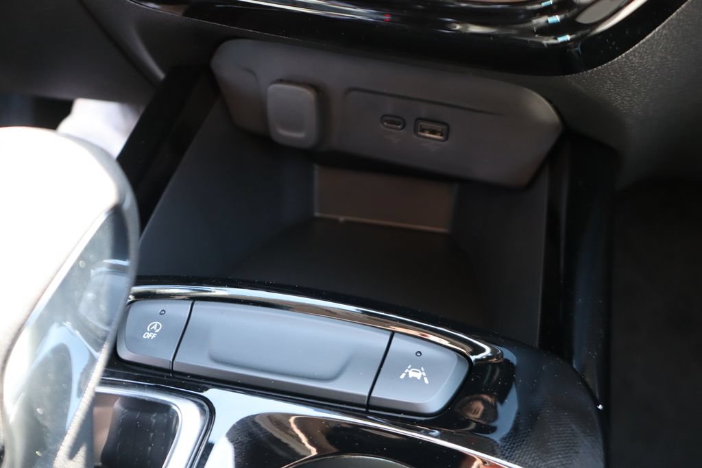 New 2026 Chevrolet Trax LT w/ Driver Confidence Package FWD image 22