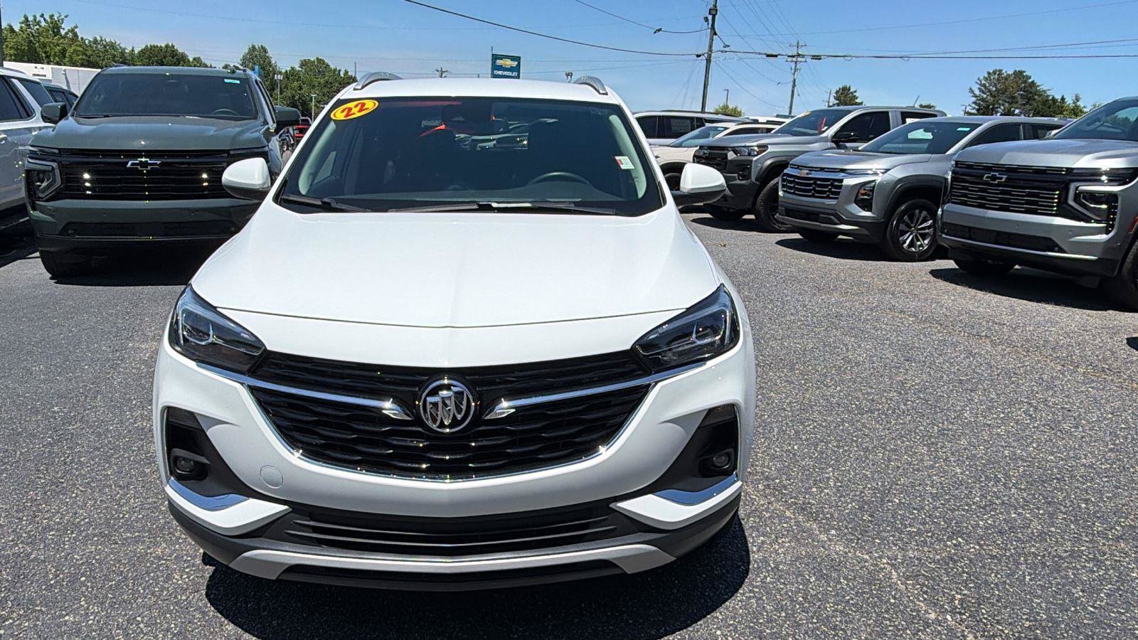 Used 2022 Buick Encore GX Essence FWD image 2