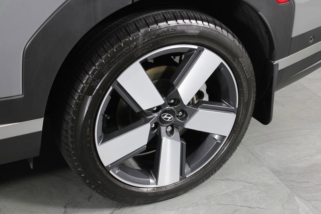 Used 2024 Hyundai Santa Fe Limited image 11