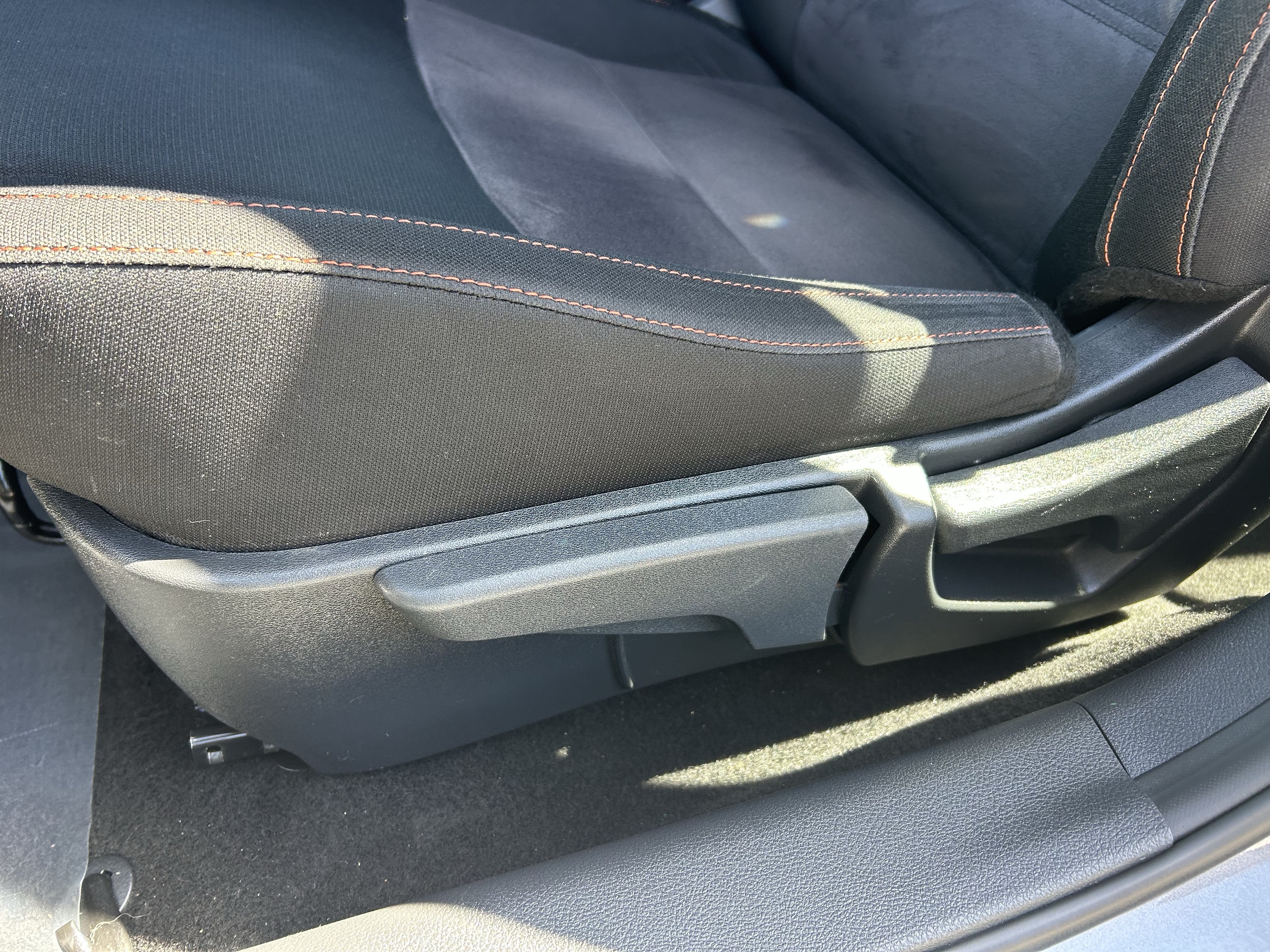 Used 2025 Nissan Sentra SR FWD image 16