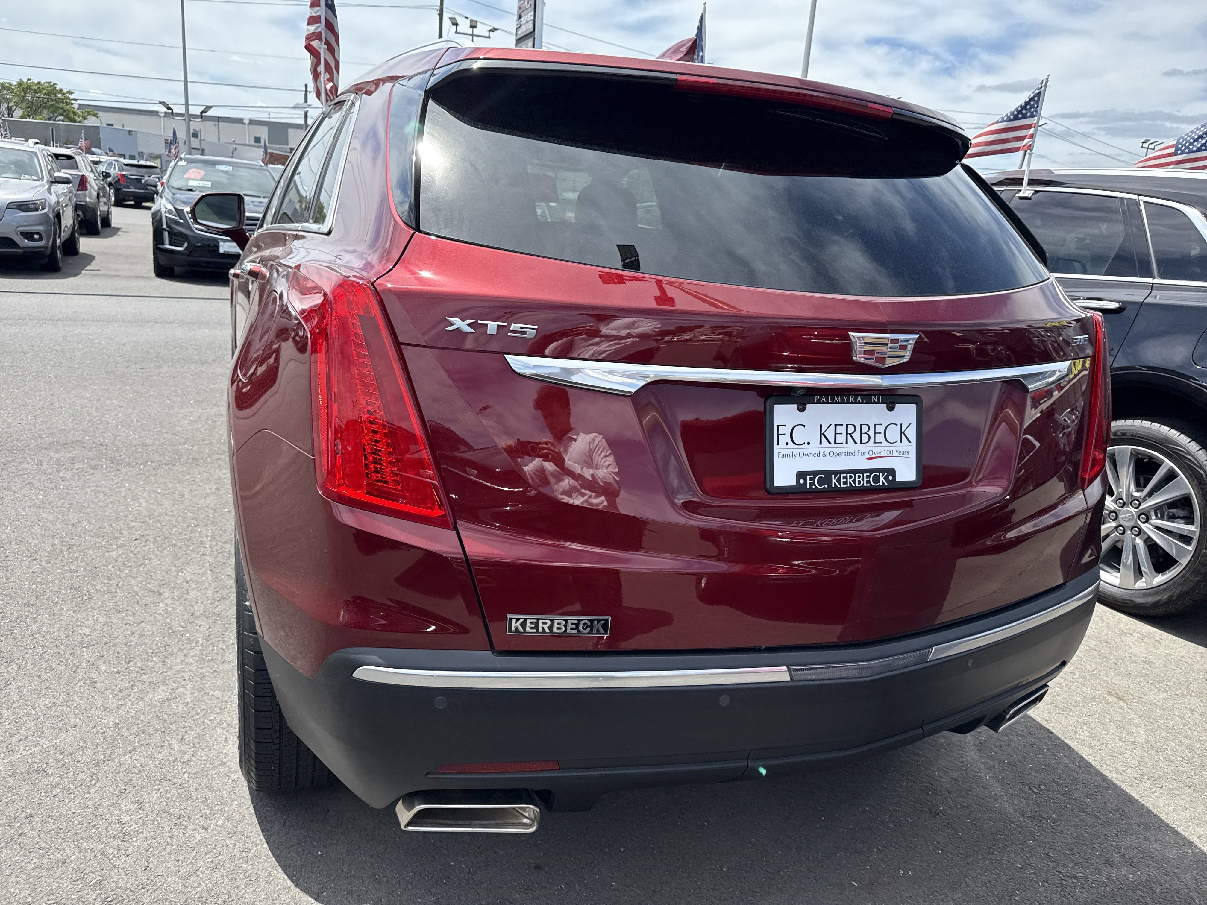 Used 2018 Cadillac XT5 Luxury w/ Driver Awareness Package image 7
