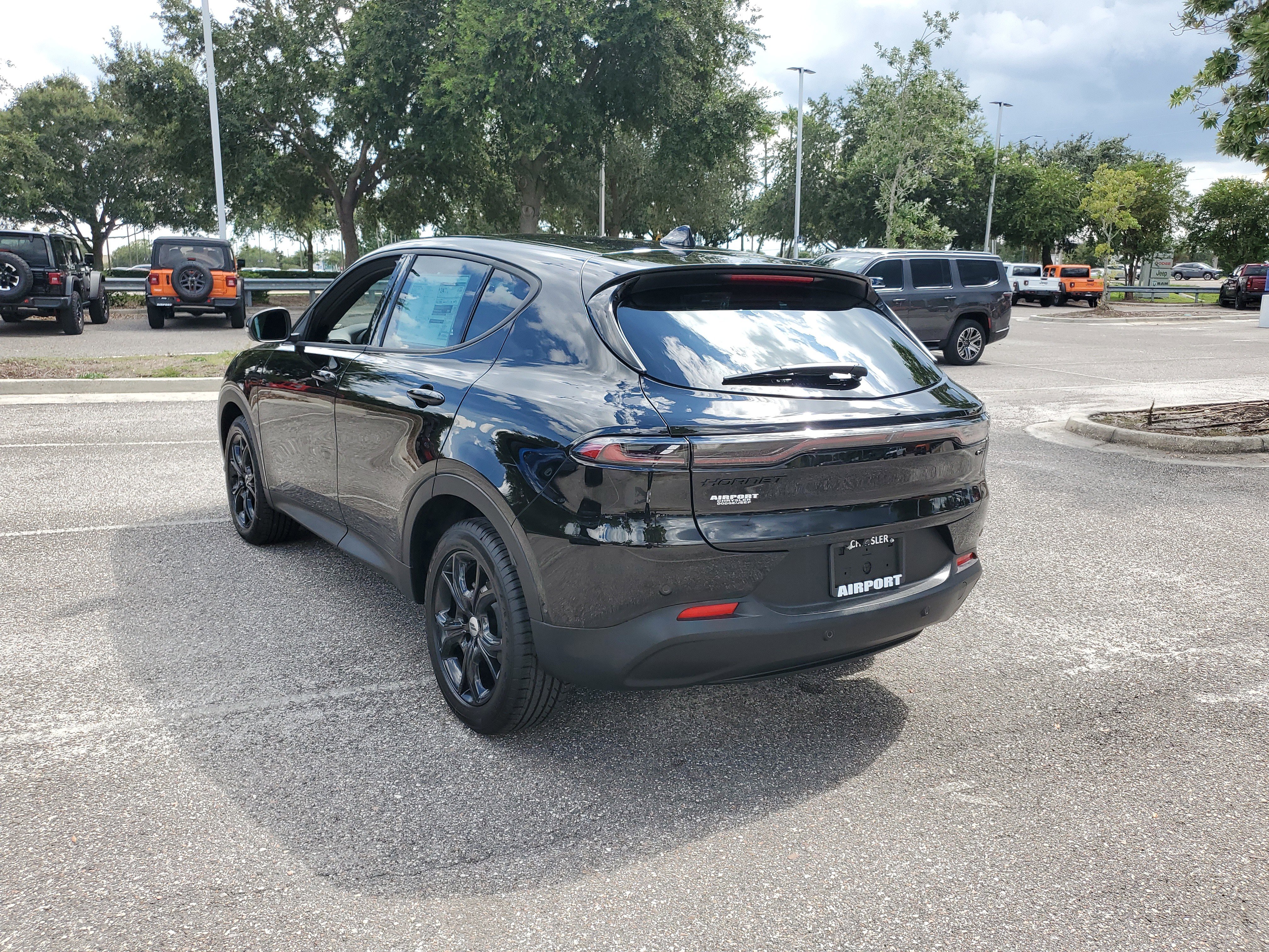 New 2025 Dodge Hornet GT w/ Tech Pack image 3