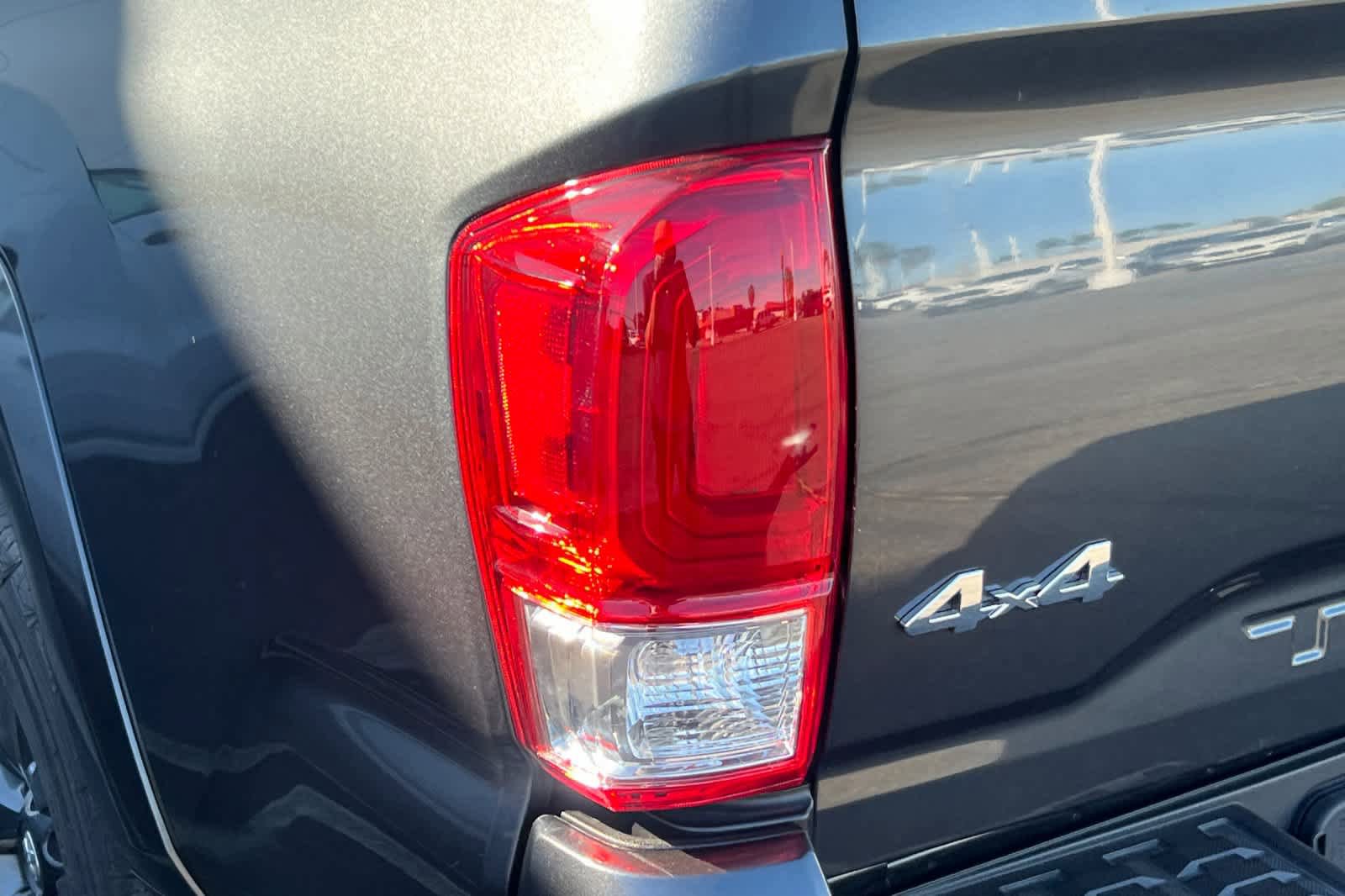 Certified 2023 Toyota Tacoma SR5 w/ Technology Package AWD/4WD image 20
