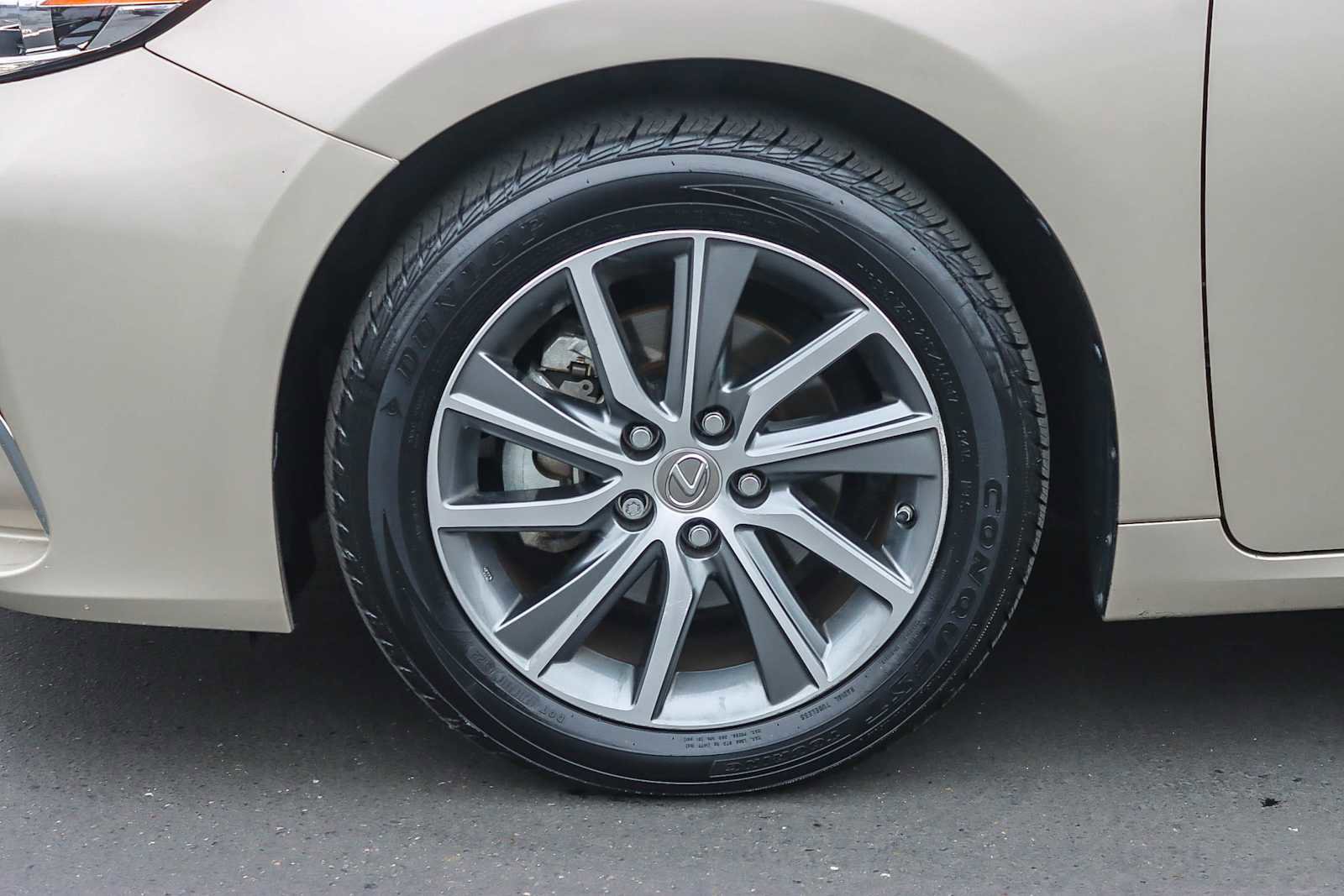 Used 2016 Lexus ES 300h image 9