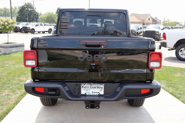 New 2025 Jeep Gladiator Sport image 32