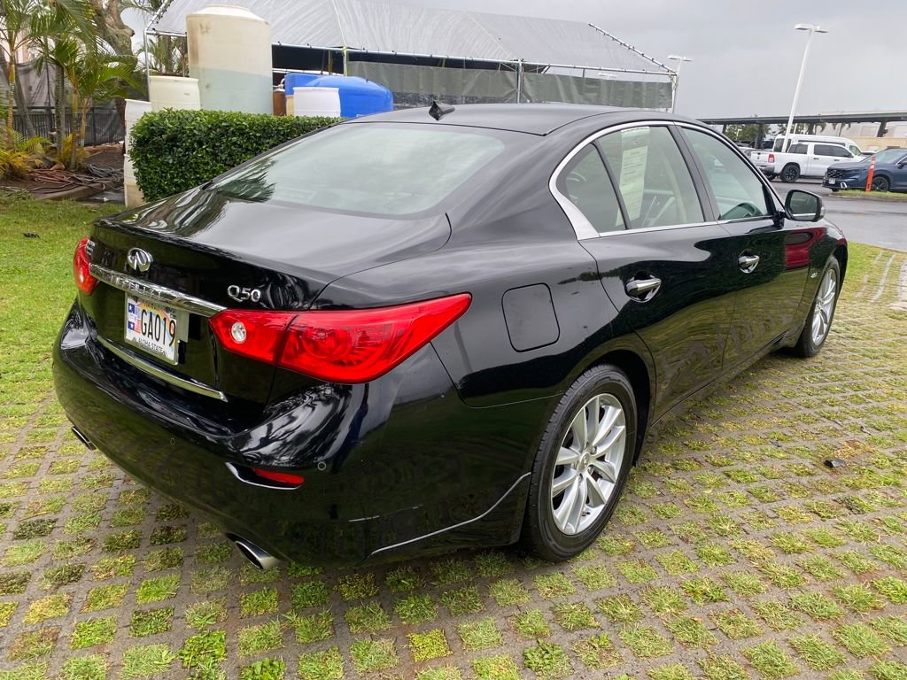 Used 2016 INFINITI Q50 Premium w/ Driver Assistance Package image 7