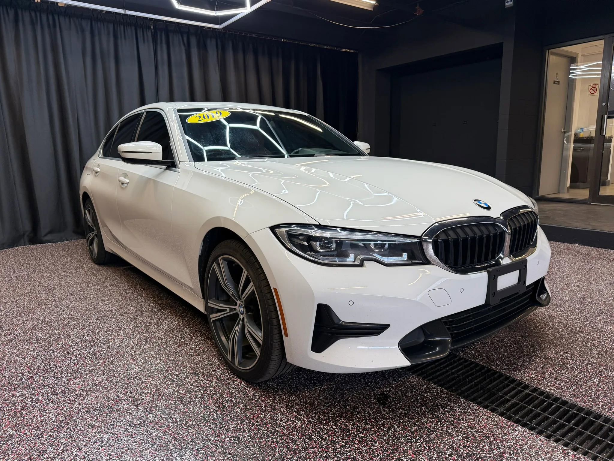 Used 2019 BMW 330i xDrive Sedan w/ Premium Package AWD/4WD image 11