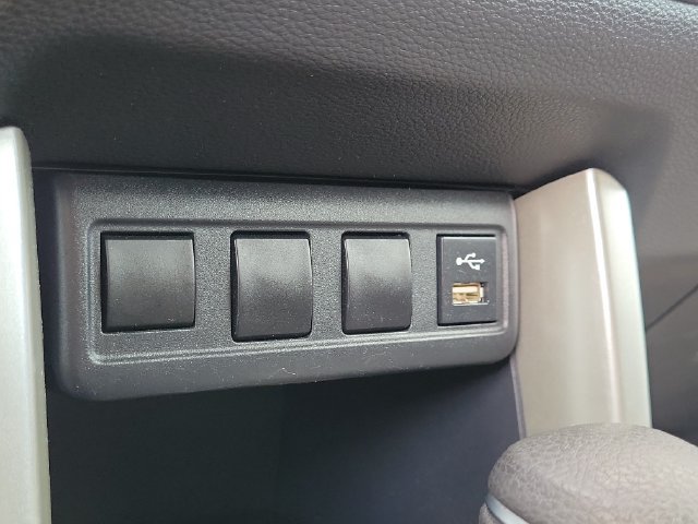 Used 2022 Toyota Corolla Cross LE w/ Moonroof Package FWD image 23