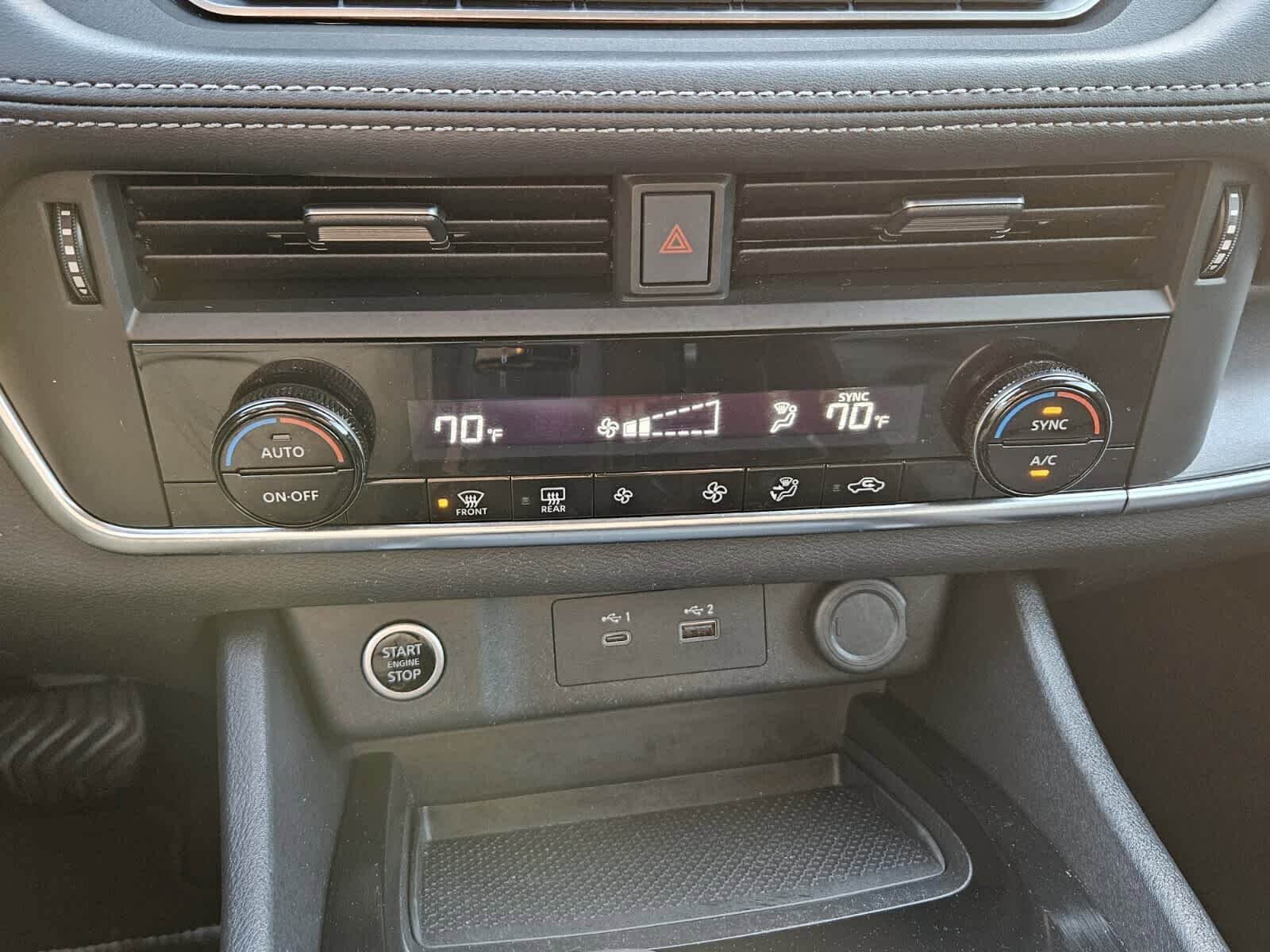 Used 2023 Nissan Rogue SV image 10