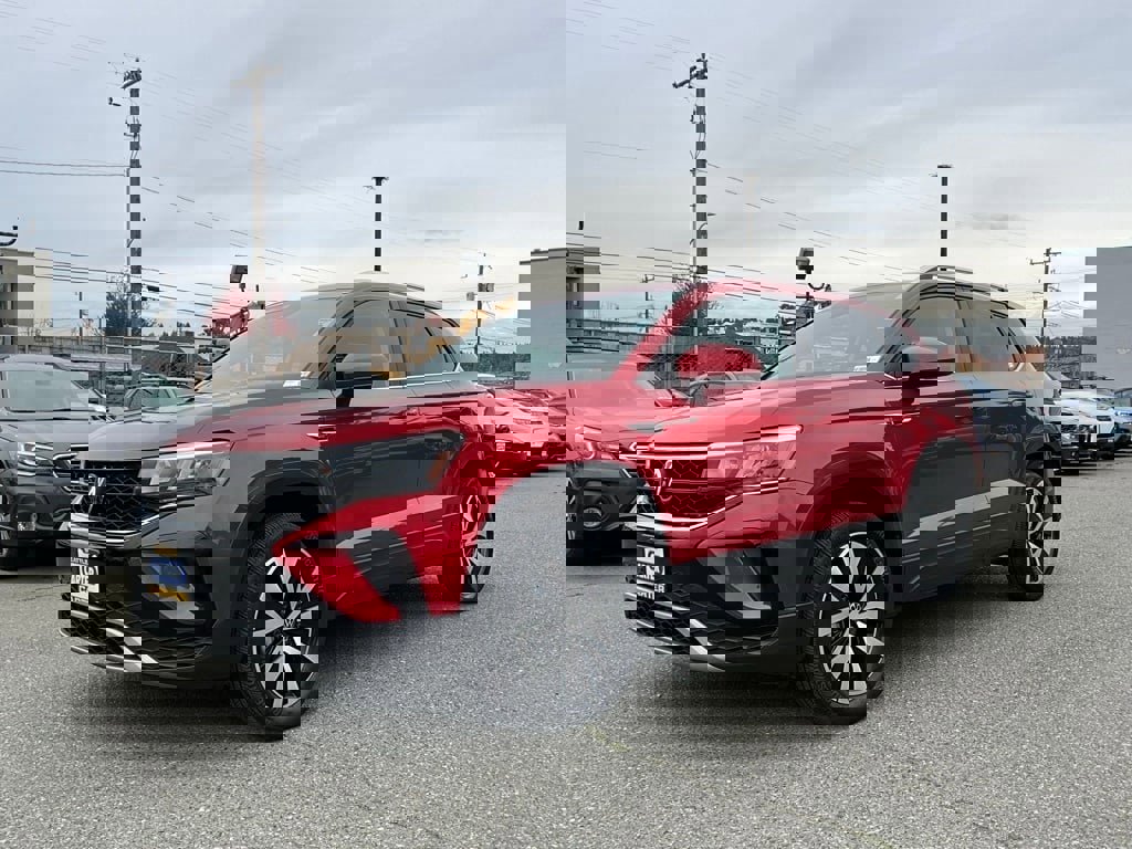 Used 2022 Volkswagen Taos SE w/ IQ.Drive SE Package image 3