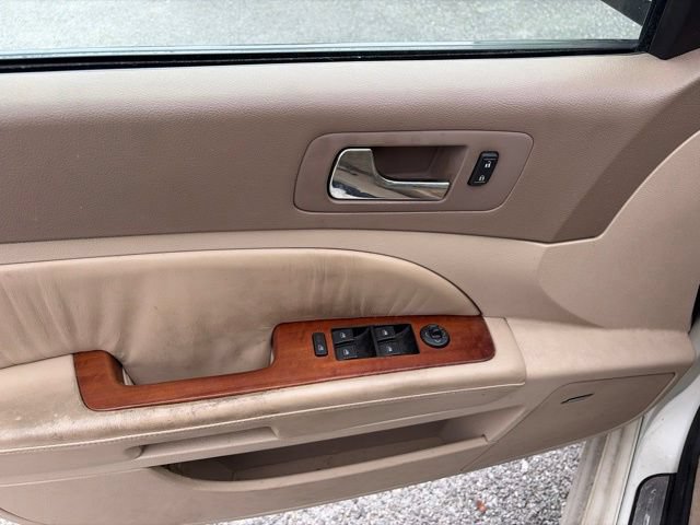 Used 2007 Cadillac STS V8 w/ Preferred Equipment Group RWD image 29