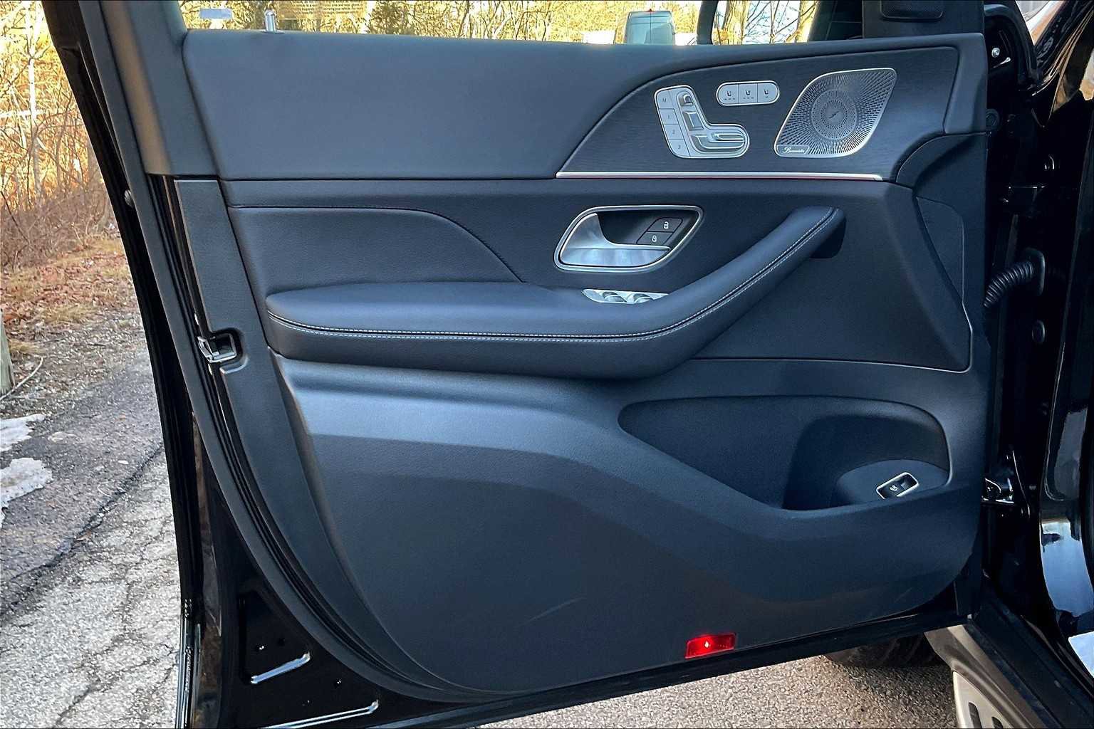 Certified 2025 Mercedes-Benz GLE 450 4MATIC image 12