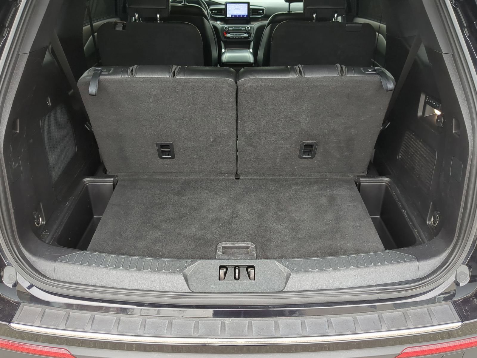 Used 2020 Ford Explorer Limited image 38