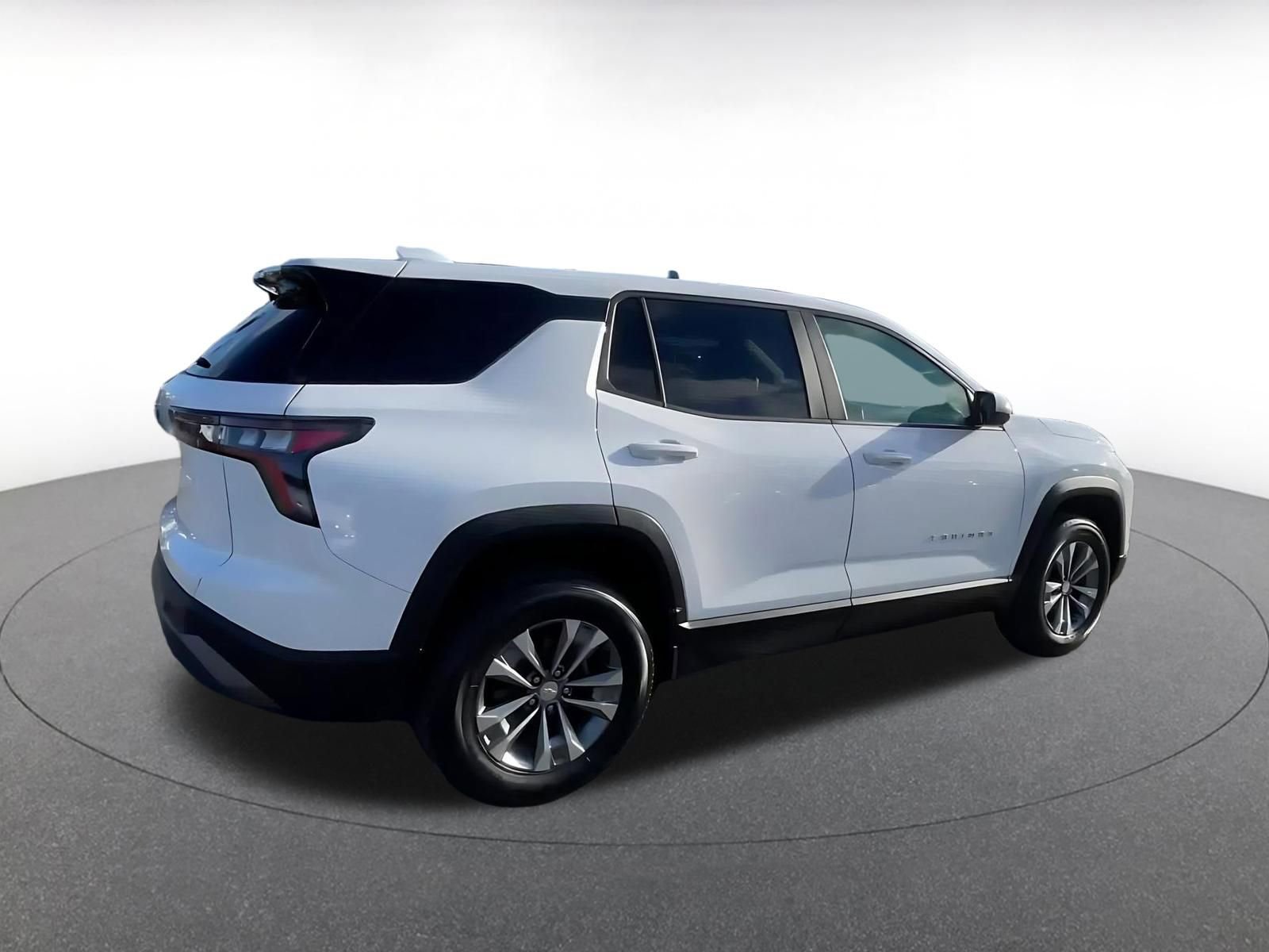 Used 2025 Chevrolet Equinox LT FWD image 14