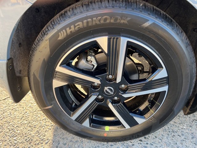 New 2025 Nissan Sentra SV image 31