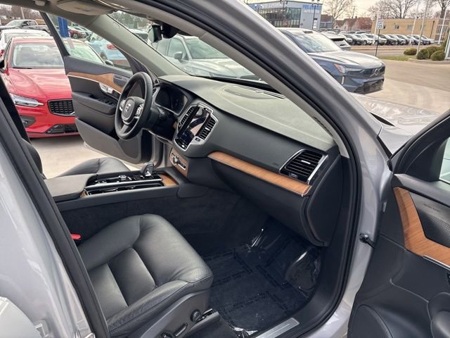Certified 2023 Volvo XC90 T8 Plus w/ Protection Package Premier image 16