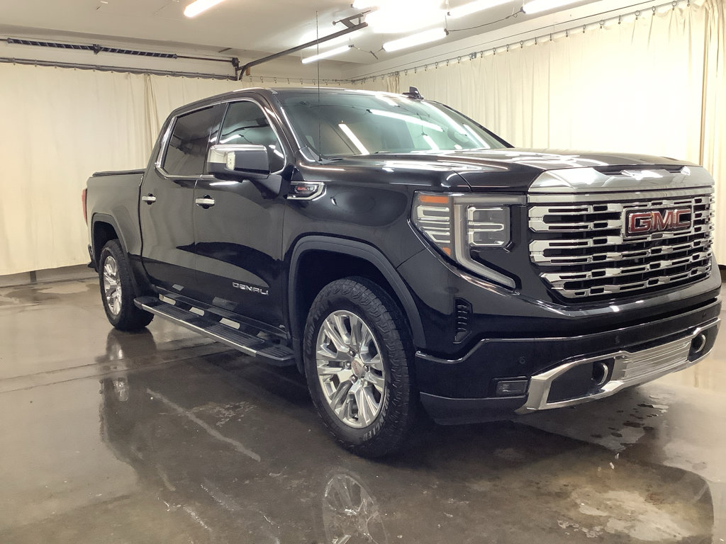 Used 2023 GMC Sierra 1500 Denali w/ Technology Package image 4