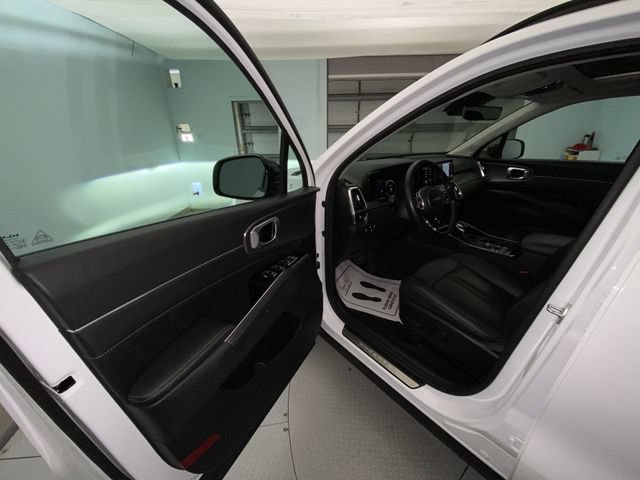 Used 2023 Kia Sorento SX FWD image 11