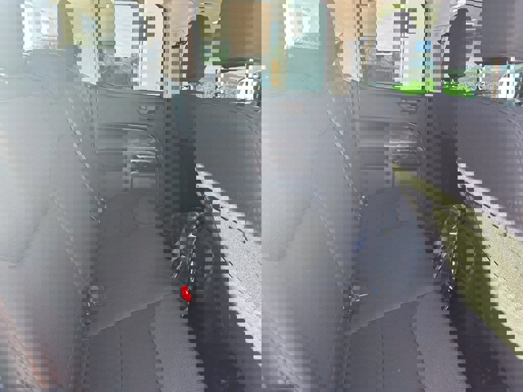 New 2026 Ford Maverick XL AWD/4WD image 30