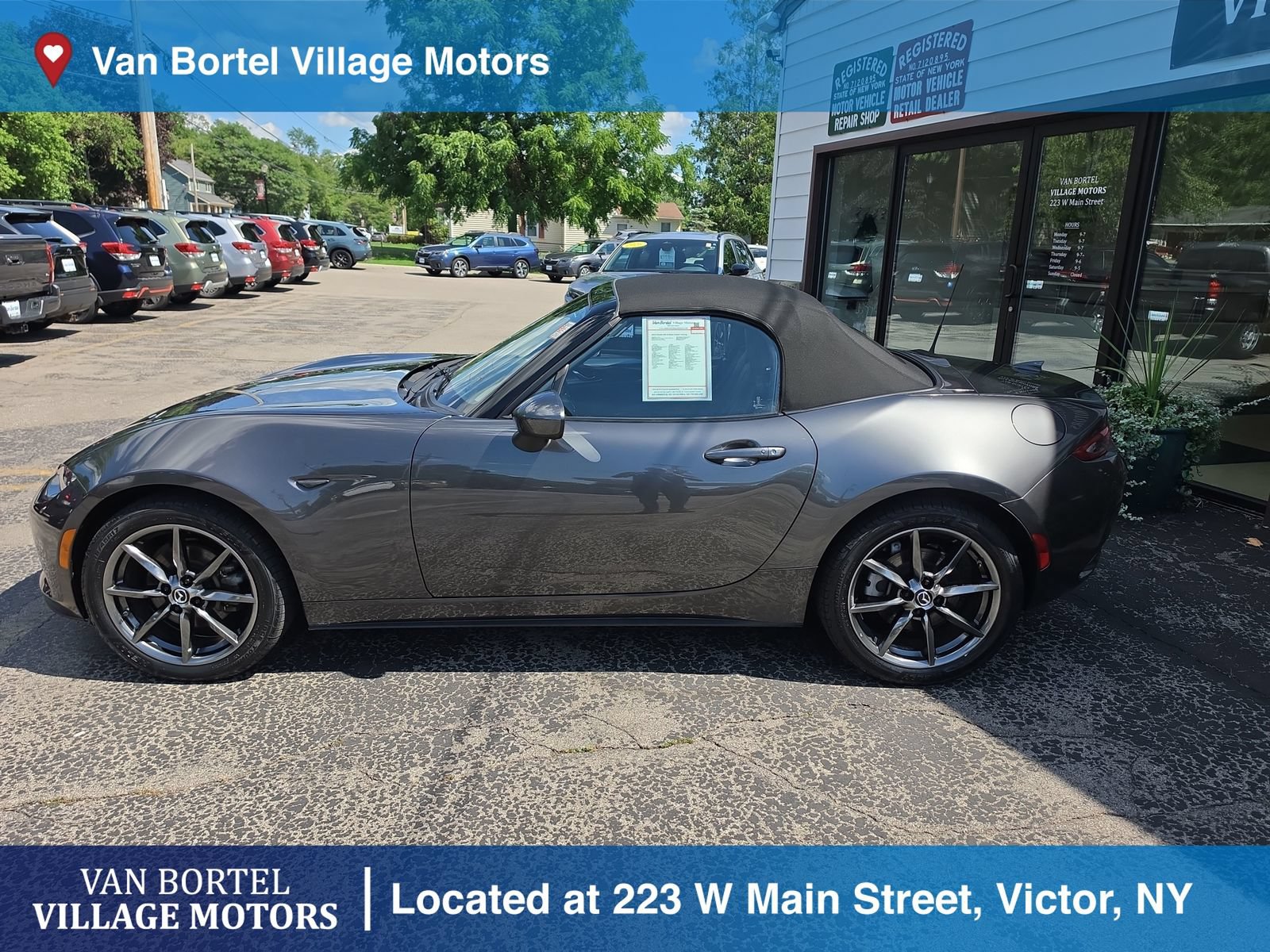 Used 2019 MAZDA MX-5 Miata Grand Touring w/ GT-S Package RWD image 8