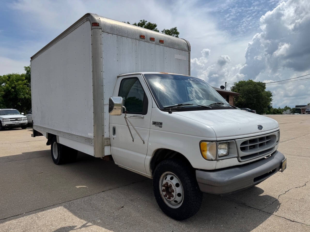 Used 1998 Ford E-350 and Econoline 350 RWD image 3