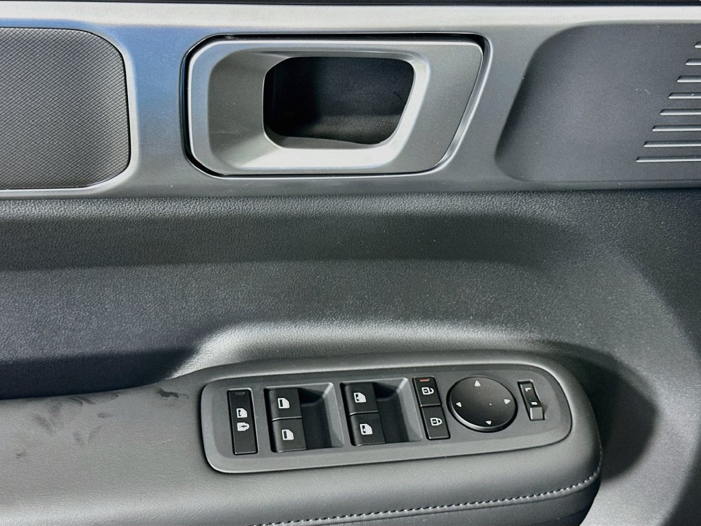 New 2027 Hyundai Santa Fe SEL FWD image 18