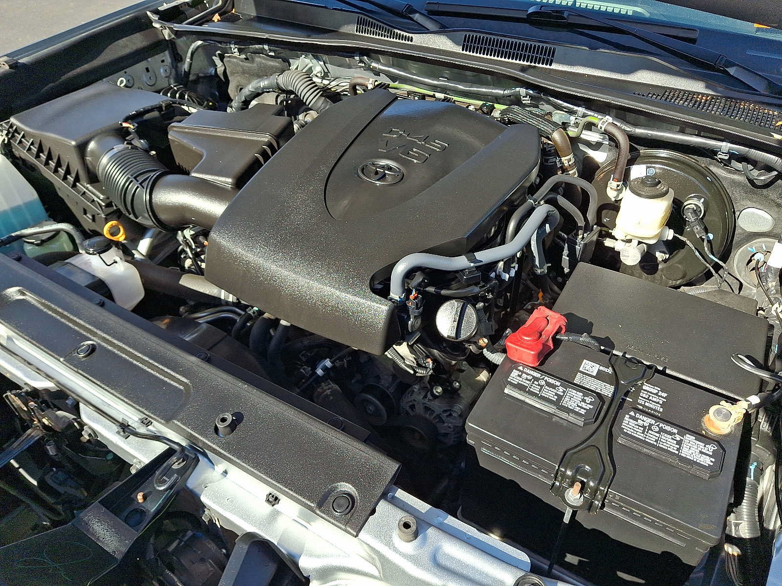 Used 2023 Toyota Tacoma SR AWD/4WD image 28