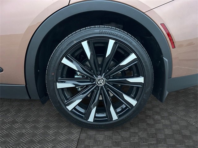 Used 2026 Toyota Crown Platinum image 14