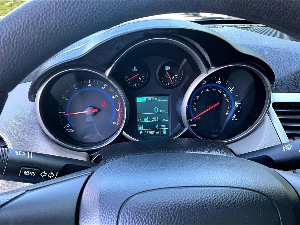 Used 2016 Chevrolet Cruze LS FWD image 24
