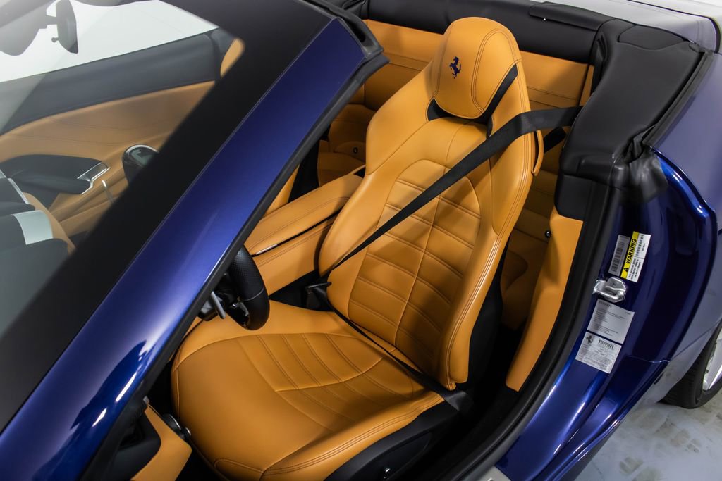 Certified 2017 Ferrari California T image 6