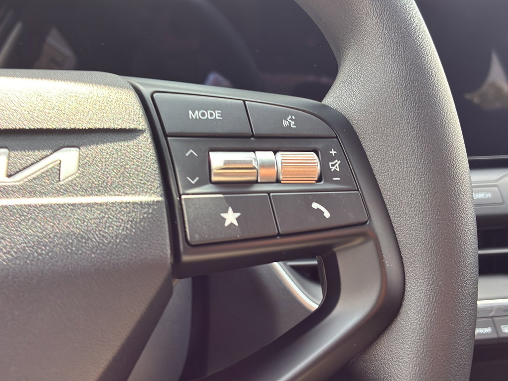 New 2026 Kia K4 FWD image 33