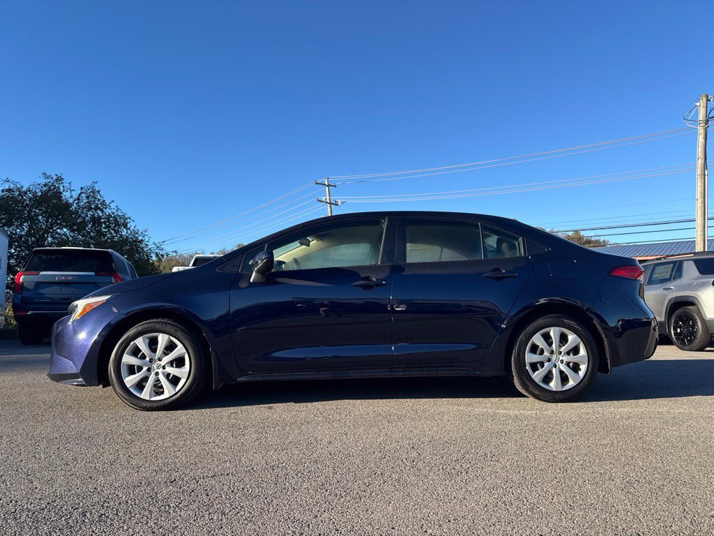 Used 2018 Toyota Corolla SE FWD image 3