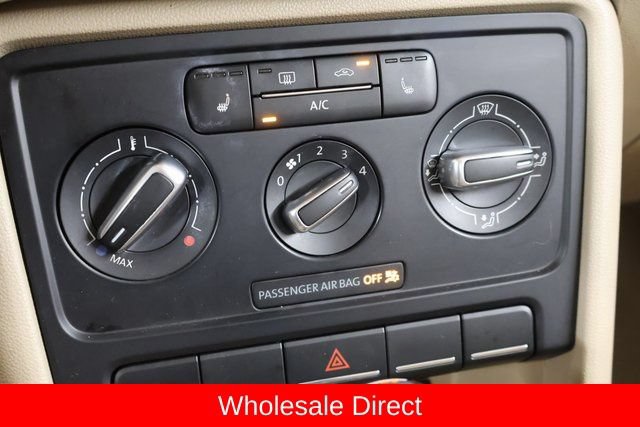 Used 2014 Volkswagen Beetle TDI FWD image 24