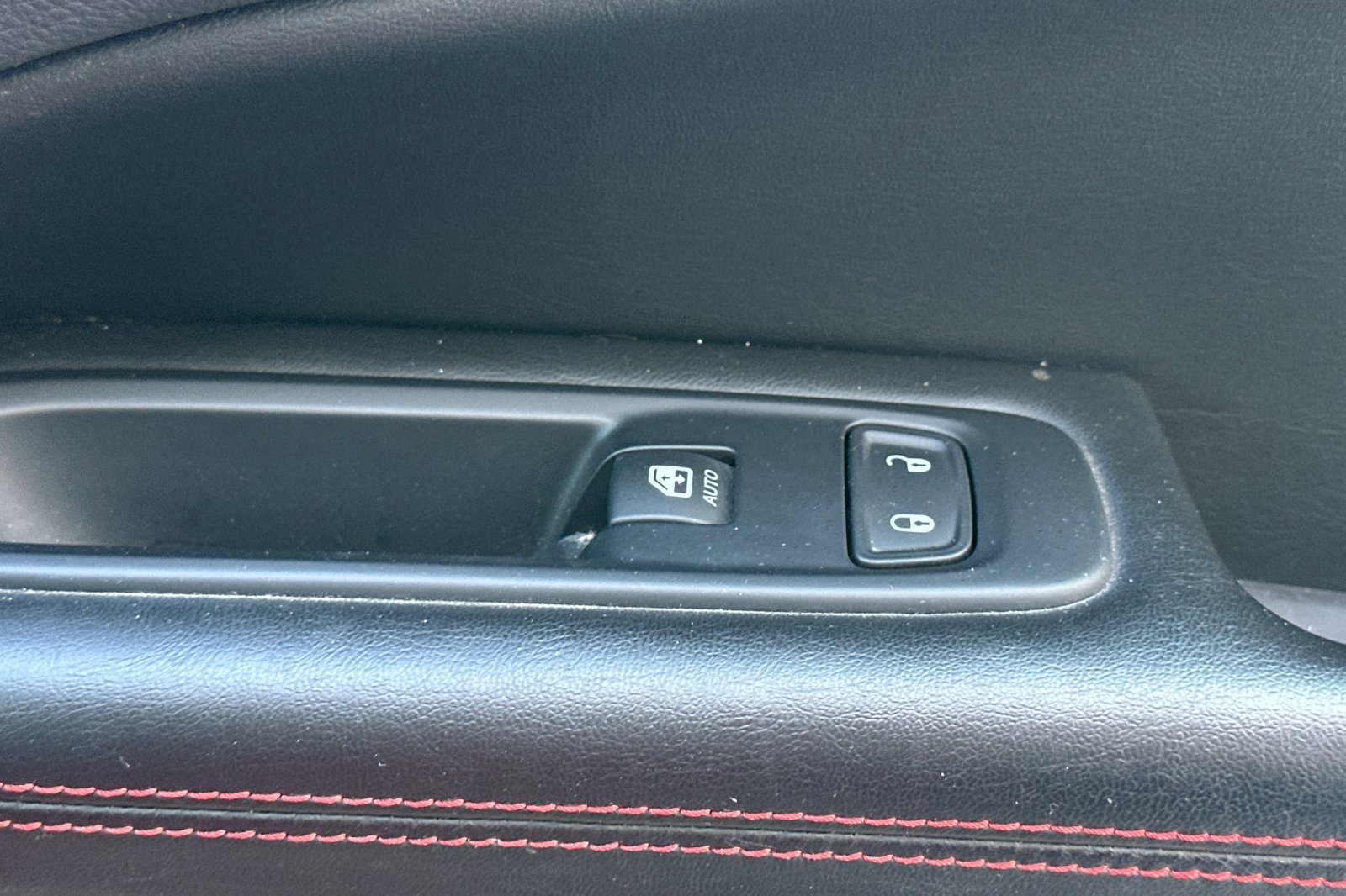 Used 2018 Jeep Compass Trailhawk image 22