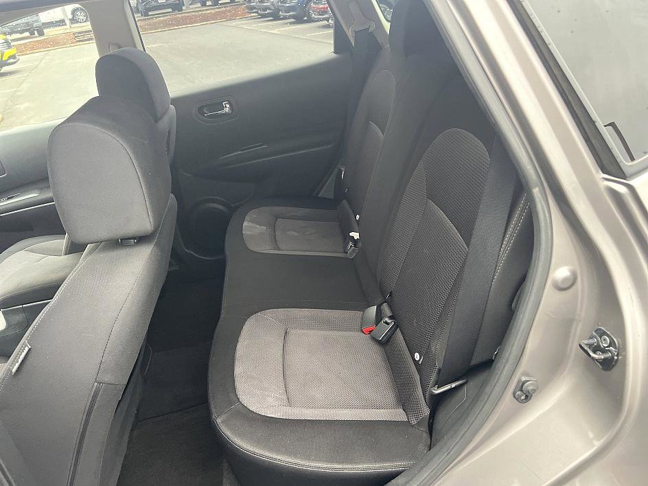 Used 2012 Nissan Rogue SV w/ Premium Pkg image 14