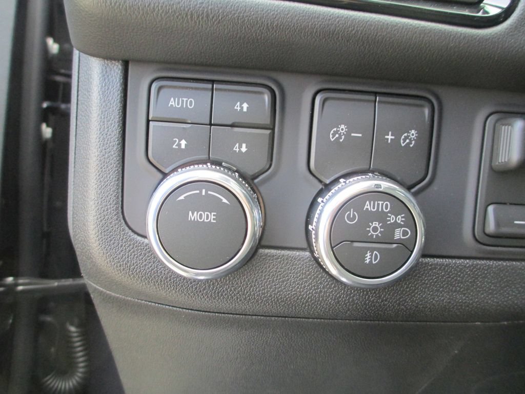 New 2026 GMC Yukon XL Elevation w/ Elevation Premium Package AWD/4WD image 17